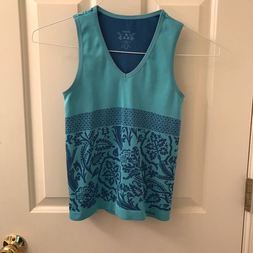 Reebok top